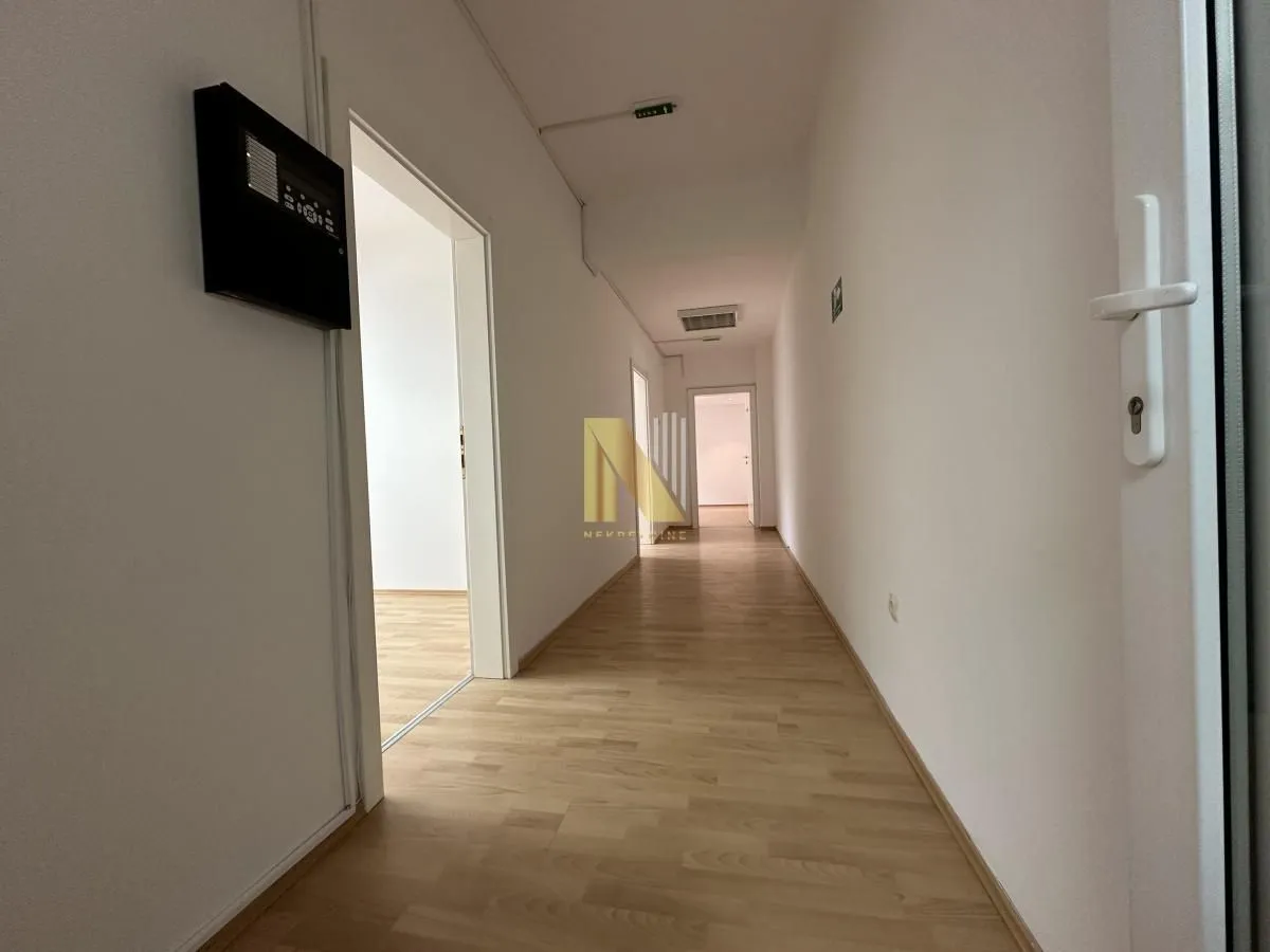 Rent, office space, 237m², Centar, Novi Sad