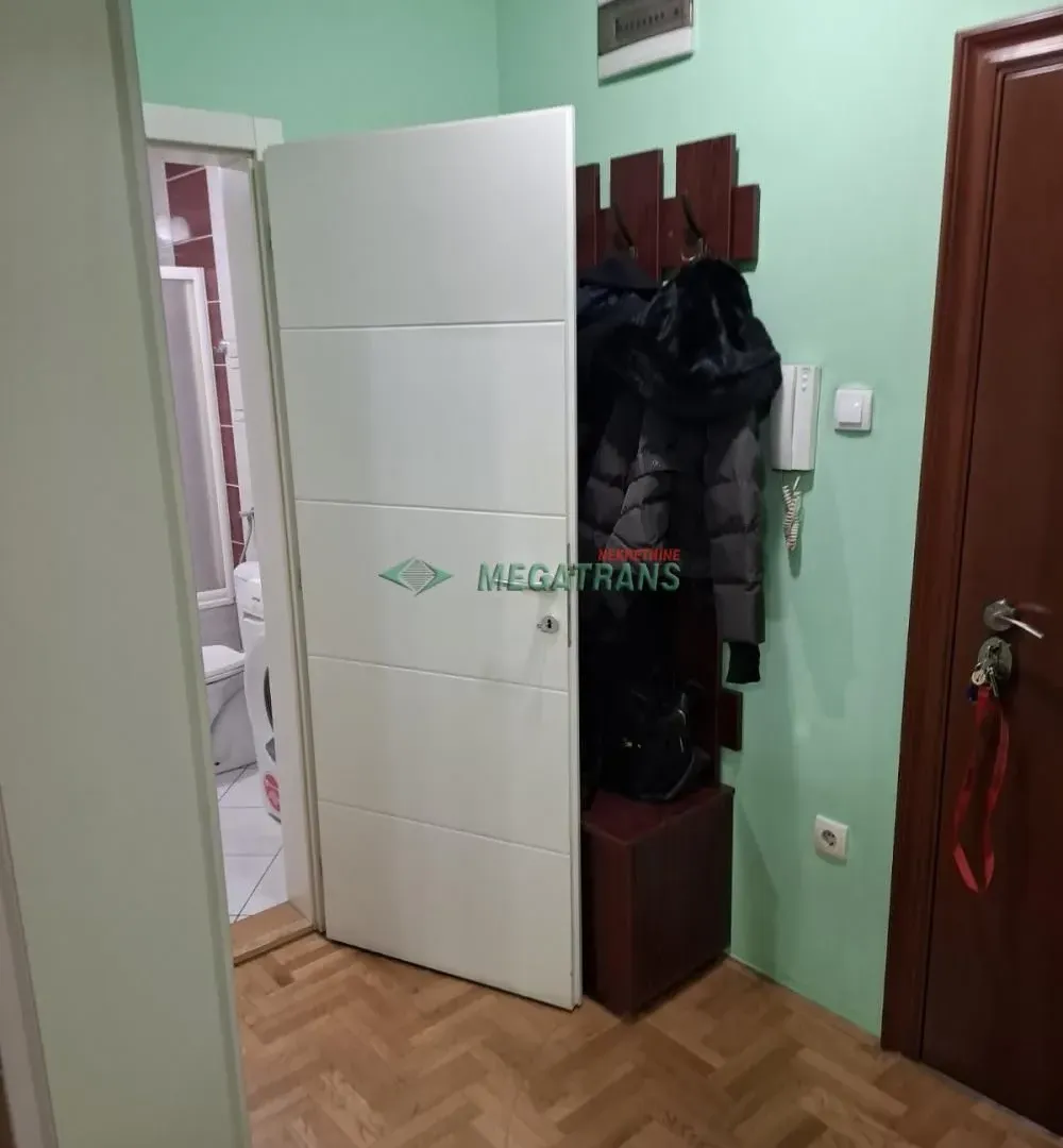 Rent, two bedroom apartment, 42m², Bulevar patrijarha Pavla, Novi Sad Sve Podlokacije