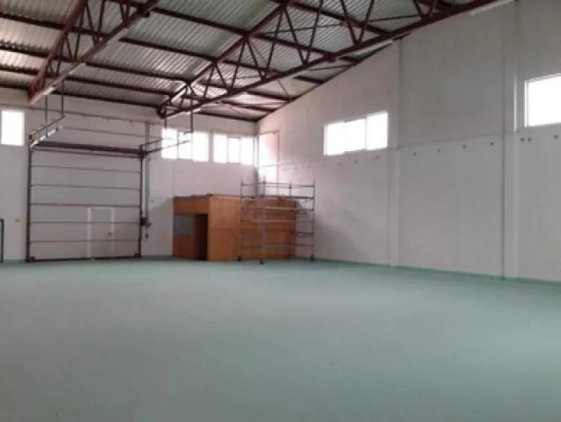 Rent, office space, 550m², Batajnica, Beograd