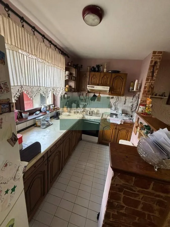 Prodaja, kuća, 190m², Sremska Mitrovica, Srbija