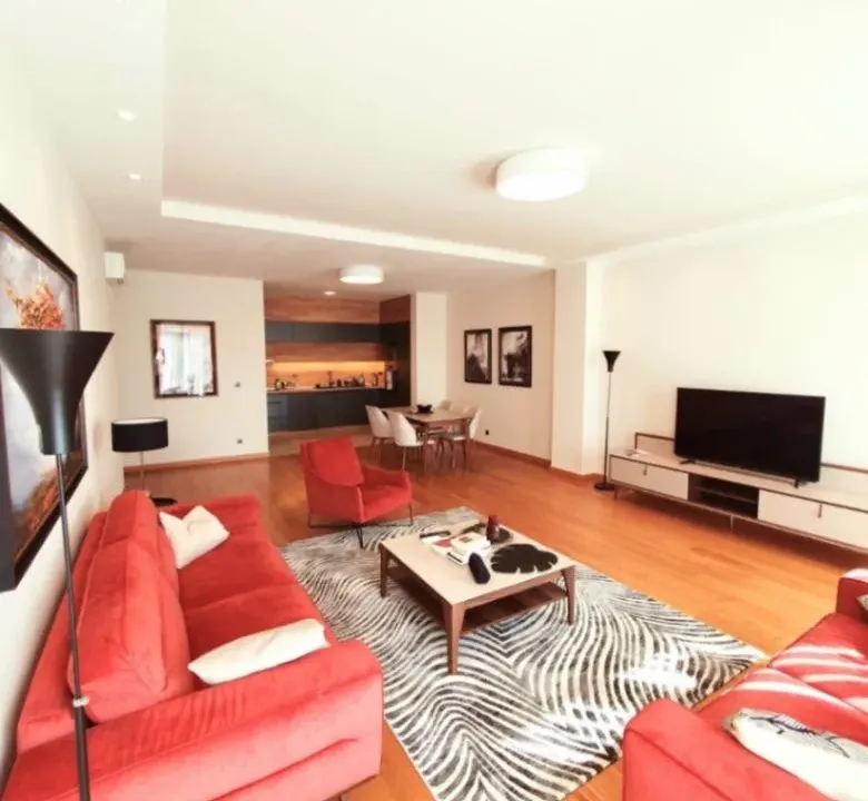 Izdavanje, dvosoban stan, 116m², Kruševac, Podgorica