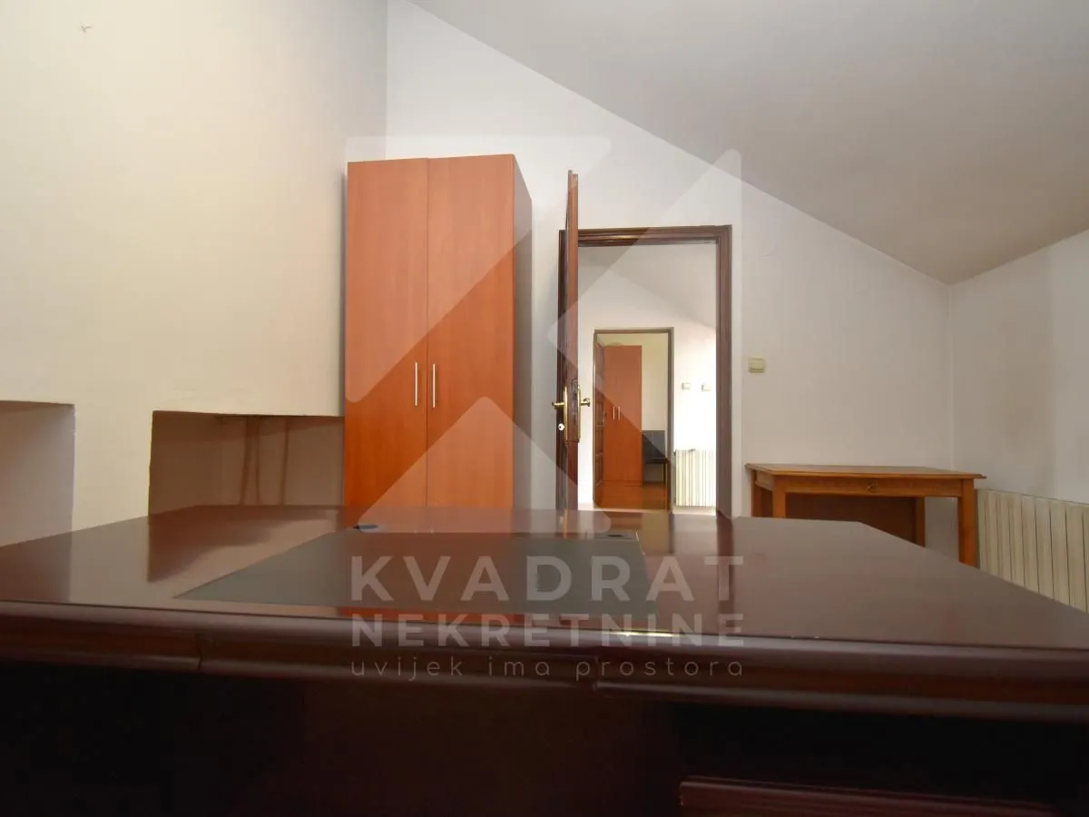 Rent, house, 300m², Gorica C, Podgorica