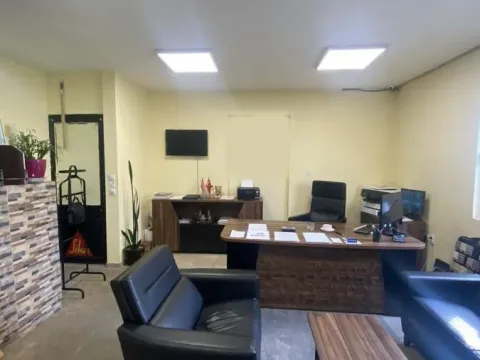 Izdavanje, poslovni prostor, 120m², Mali Mokri Lug, Zvezdara Sve Podlokacije - image 3