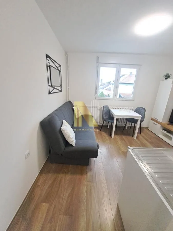 Prodaja, garsonjera, 16m², Banatić, Novi Sad Sve Podlokacije
