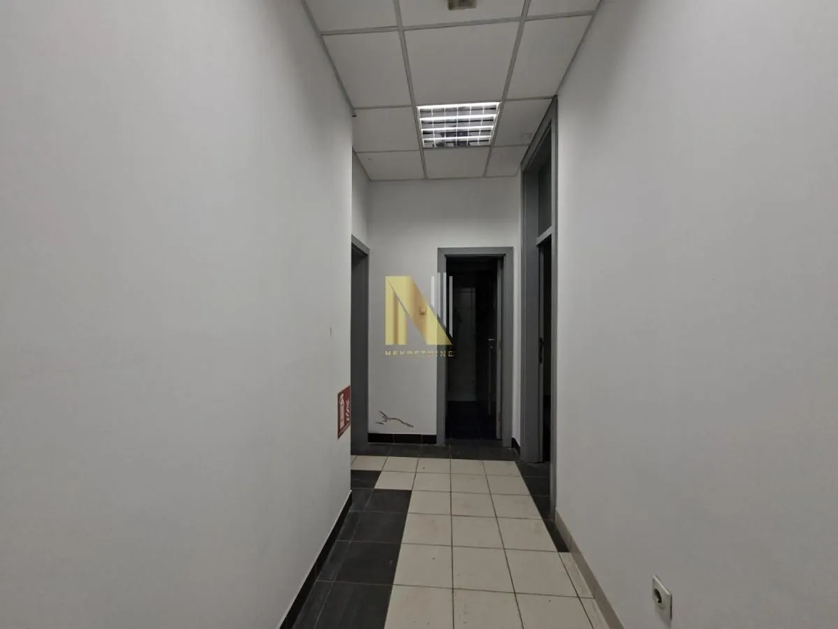 Rent, office space, 395m², Bulevar Oslobodjenja, Novi Sad Sve Podlokacije