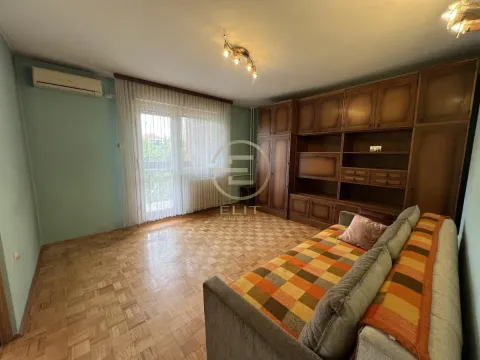 Prodaja, trosoban stan, 74m², Bulevar Oslobodjenja, Novi Sad Sve Podlokacije - image 1