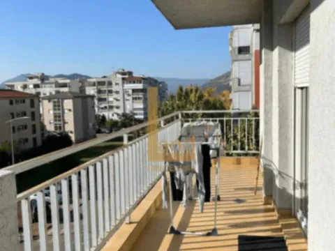 Prodaja, trosoban stan, 93m², Blok 9, Podgorica - image 11