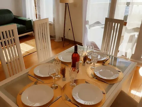 Sale, three bedroom apartment, 104m², Dobra Voda, Budva - image 4