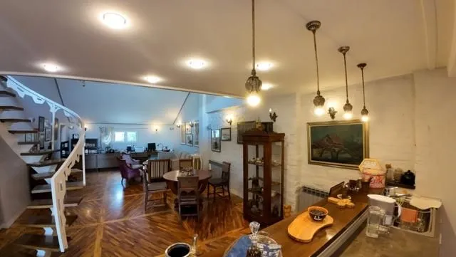 Prodaja, četvorosoban stan, 161m², Kalenić Pijaca, Vračar Sve Podlokacije