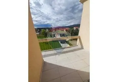 Izdavanje, kuća, 250m², Masline, Podgorica - image 18