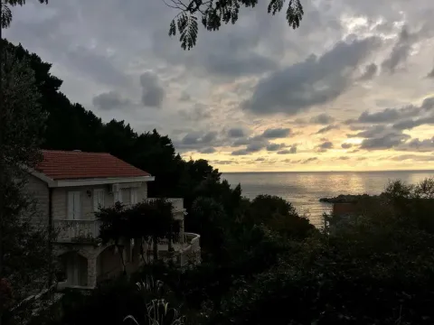 Rent, one bedroom apartment, 60m², Sveti Stefan, Budva - image 8