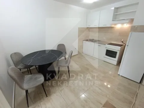 Izdavanje, dvosoban stan, 65m², Blok 5, Podgorica - image 5