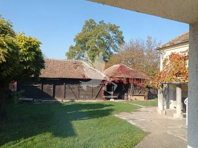 Prodaja, kuća, 215m², Mladenovac selo, Mladenovac