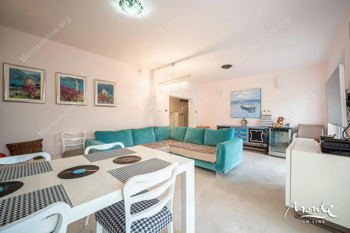 Sale, house, 484m², Stoliv, Kotor