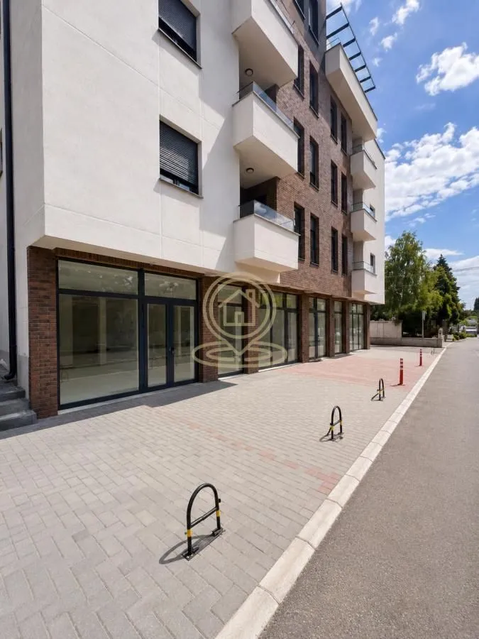 Rent, office space, 200m², Žarkovo, Beograd