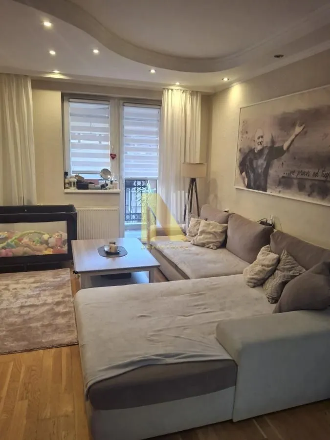 Prodaja, trosoban stan, 93m², Centar, Subotica