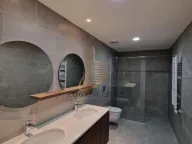 Izdavanje, četvorosoban stan, 121m², Savski Venac, Beograd - image 11