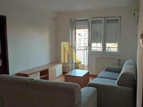 Stan in Bulevar Evrope