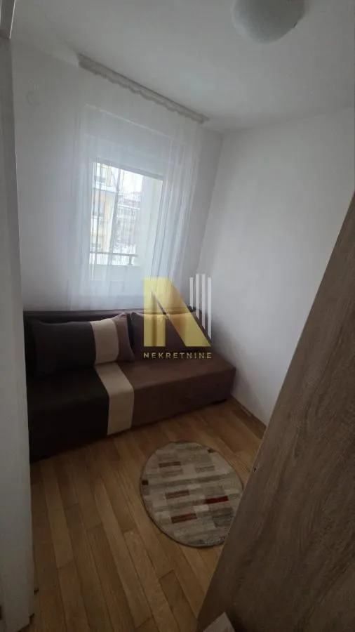 Izdavanje, jednosoban stan, 33m², Rotkvarija, Novi Sad Sve Podlokacije