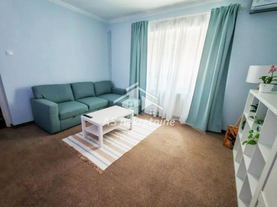 Izdavanje, jednosoban stan, 44m², Slavija, Vračar Sve Podlokacije