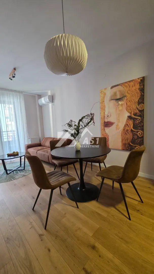 Izdavanje, dvosoban stan, 42m², Rotkvarija, Novi Sad Sve Podlokacije