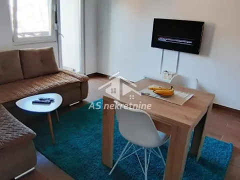Rent, apartment, 43m², Uciteljsko Naselje, Zvezdara Sve Podlokacije
