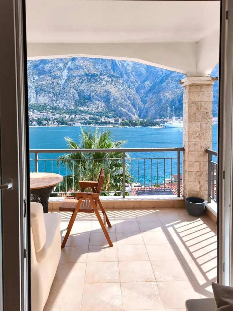 Prodaja, dvosoban stan, 76m², Muo, Kotor