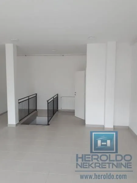 Sale, office space, 75m², Pivara, Jagodina