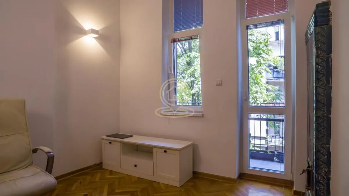 Rent, four bedroom apartment, 100m², Savski Venac, Beograd