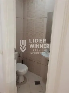 Izdavanje, četvorosoban stan, 130m², Stari Grad, Beograd - image 10