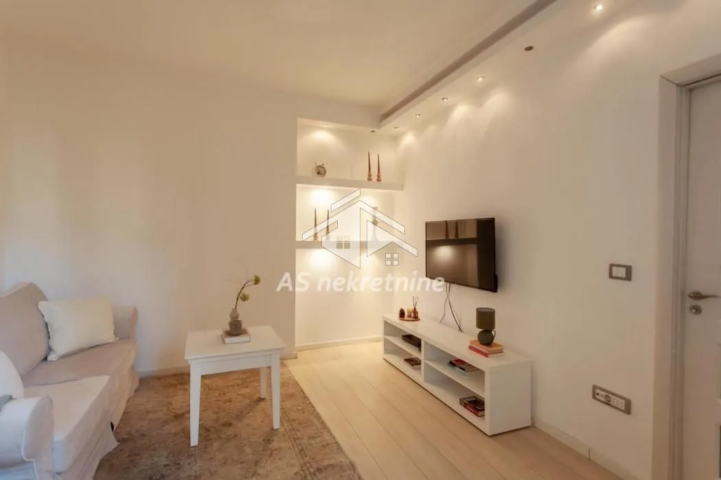 Rent, two bedroom apartment, 53m², Stari Grad, Beograd