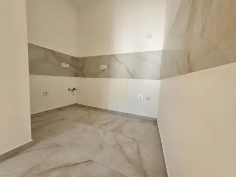 Prodaja, trosoban stan, 85m², Stari grad, Novi Sad - image 8