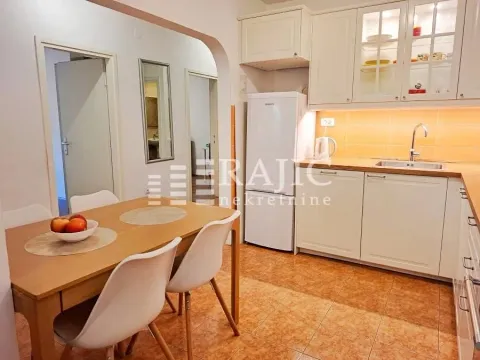 Dining area connected to the kitchen. - image 10