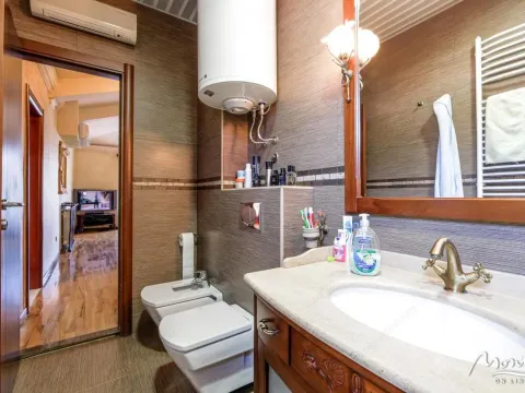 Prodaja, četvorosoban stan, 179m², Budva, Crna Gora - image 5