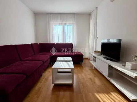 Stan in Tološka šuma
