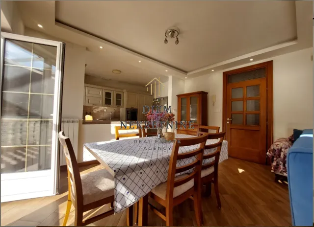 Rent, three bedroom apartment, 130m², Dobrota, Kotor