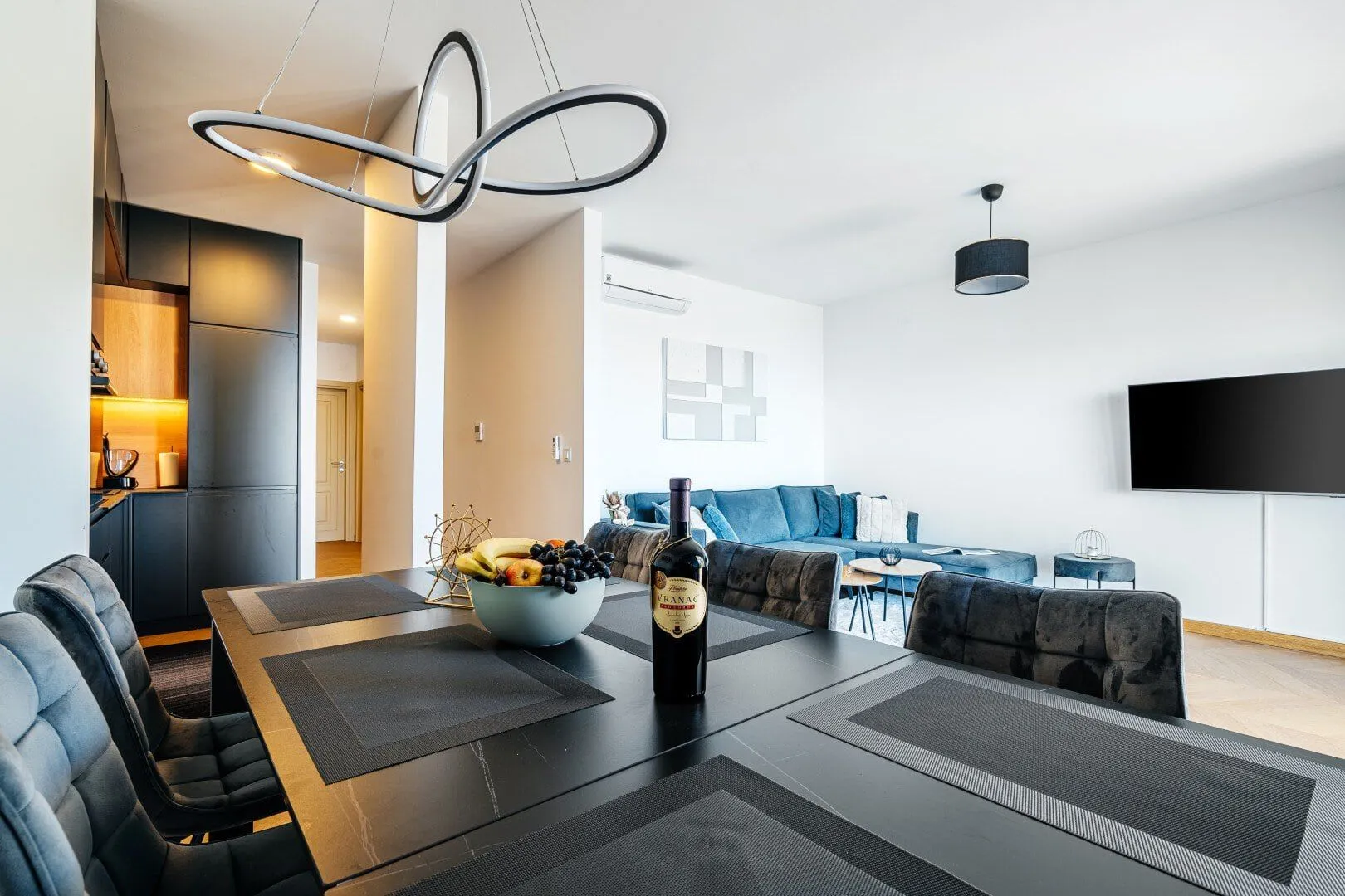 Prodaja, trosoban stan, 89m², Blizikuće, Budva