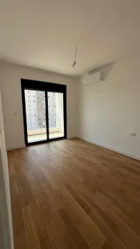 Prodaja, jednosoban stan, 48m², Centar, Bar - image 9