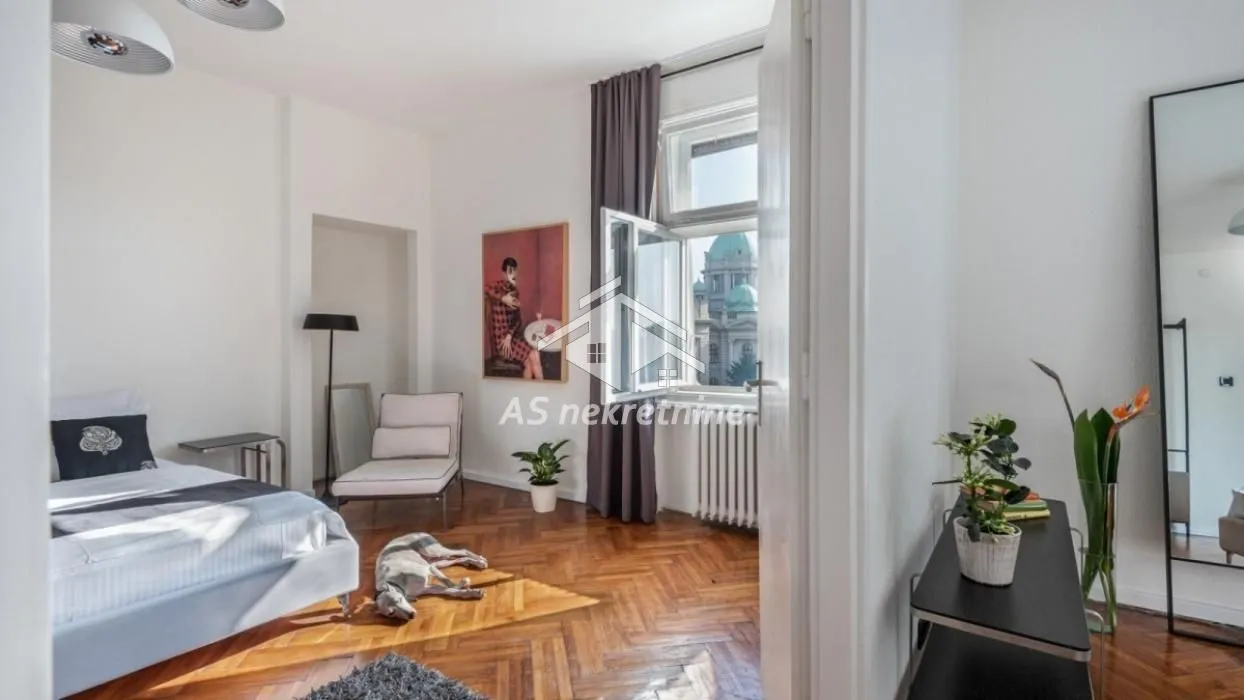Izdavanje, trosoban stan, 90m², Stari Grad, Beograd