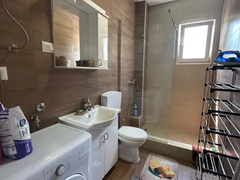 Izdavanje, dvosoban stan, 50m², Mažina, Tivat - image 16