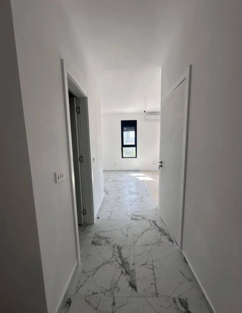 Prodaja, jednosoban stan, 47m², Centar, Bar