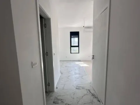 Prodaja, jednosoban stan, 47m², Centar, Bar - image 4