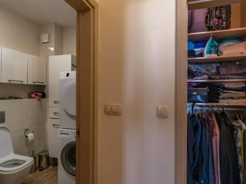 Sale, two bedroom apartment, 72m², City Kvart, Podgorica - image 9