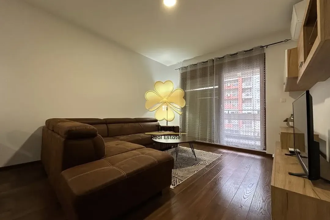 Izdavanje, jednosoban stan, 50m², Master Kvart, Podgorica