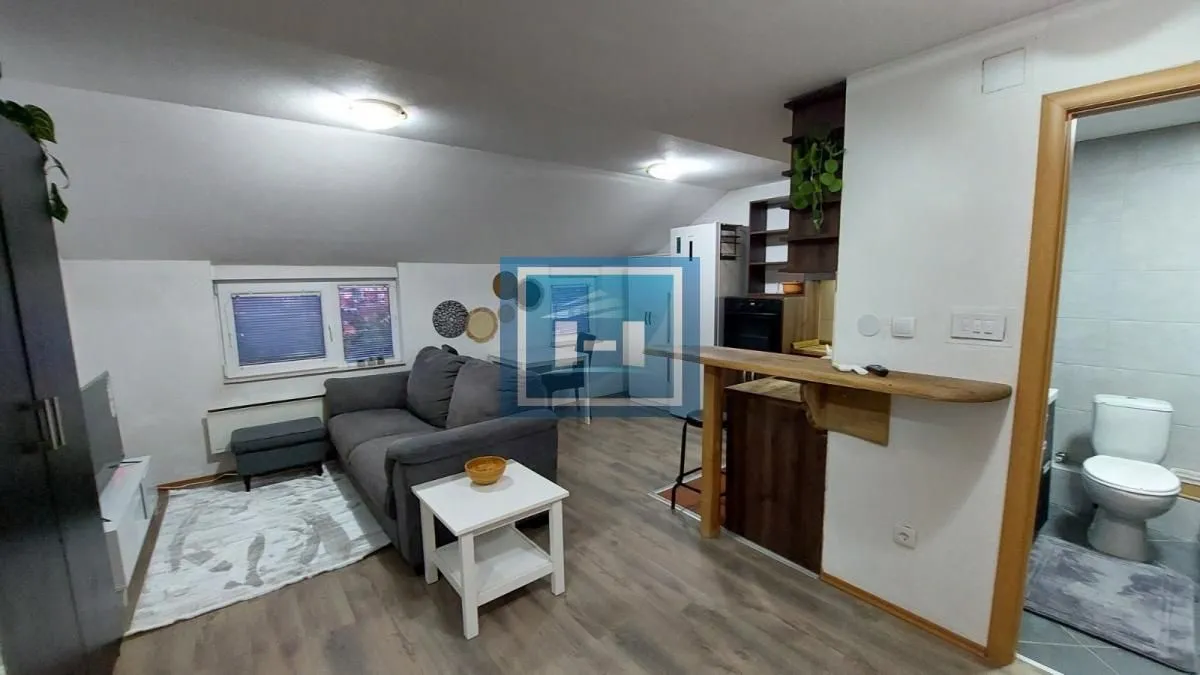 Rent, two bedroom apartment, 52m², Paraćin, Srbija