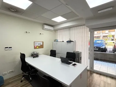 Sale, office space, 92m², City Kvart, Podgorica - image 3