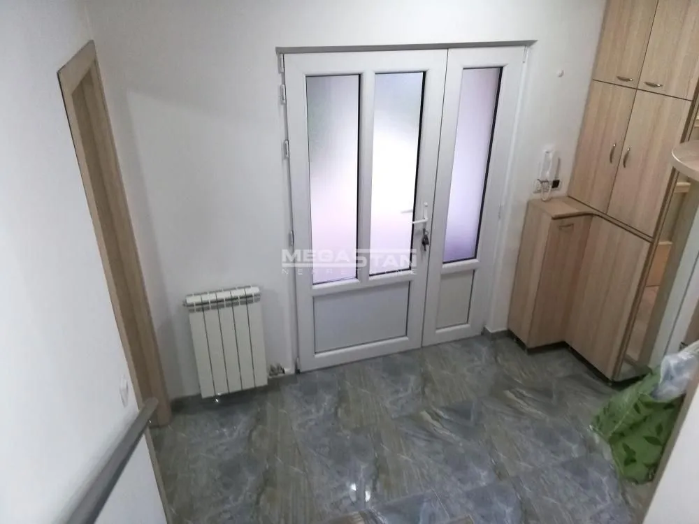 Prodaja, kuća, 272m², Zemun Gornji Grad, Zemun Sve Podlokacije