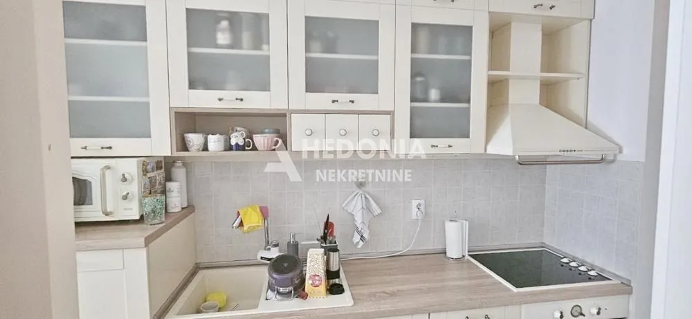 Prodaja, trosoban stan, 67m², Voždovac Sve Podlokacije, Beograd
