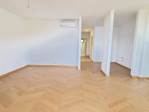 Prodaja, trosoban stan, 90m², Blizikuće, Budva - image 9