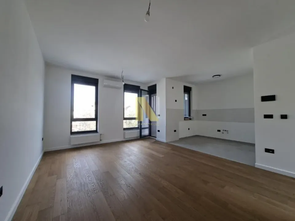 Prodaja, četvorosoban stan, 99m², Grbavica, Novi Sad Sve Podlokacije
